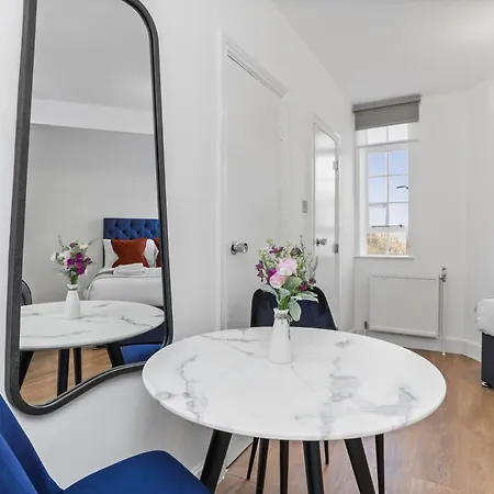 Capital Apartment 516, Chelsea Cloisters London Exterior photo